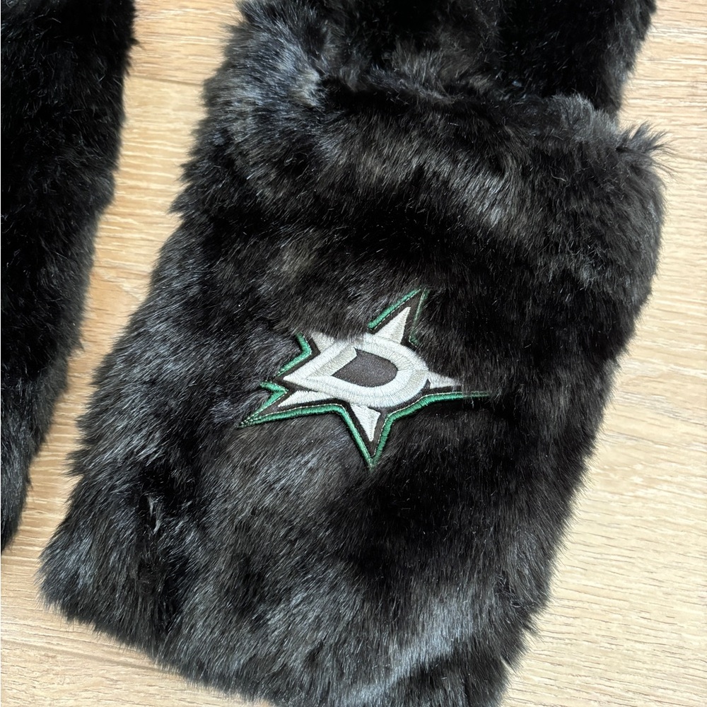 Dallas Stars NHL Women's Faux Fur Long Scarf with Pockets